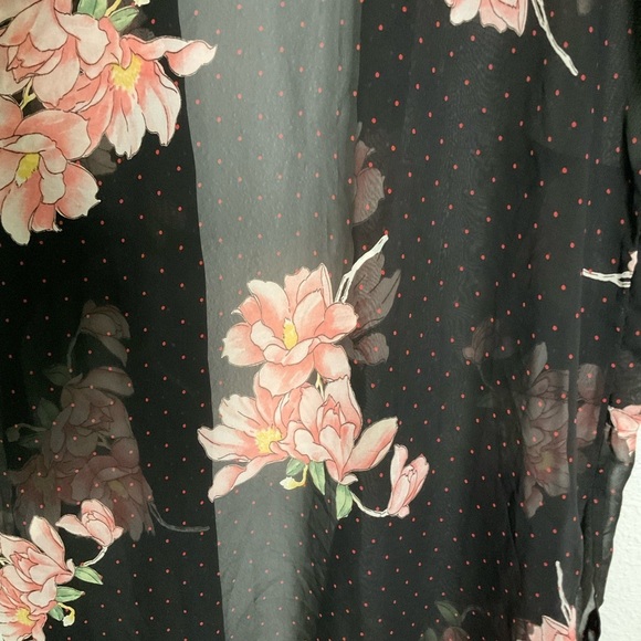 Gilli Kaftan Duster Length 3/4 Sleeve Black Floral One Size Pocket Front - Picture 8 of 8